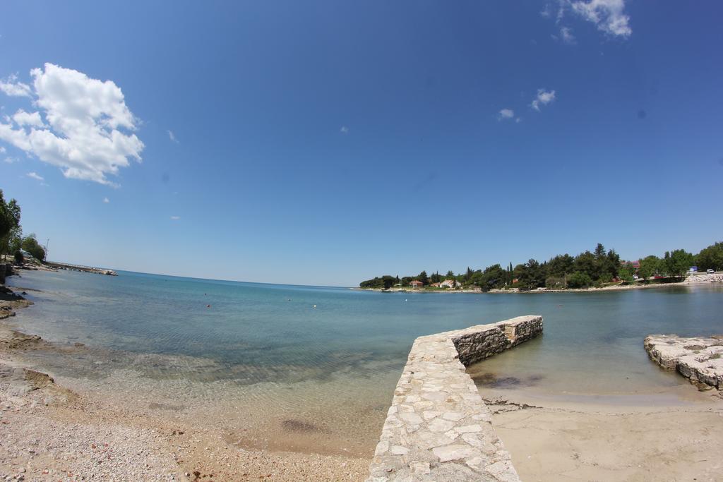 Hotel Zlatna Vala Umago Esterno foto