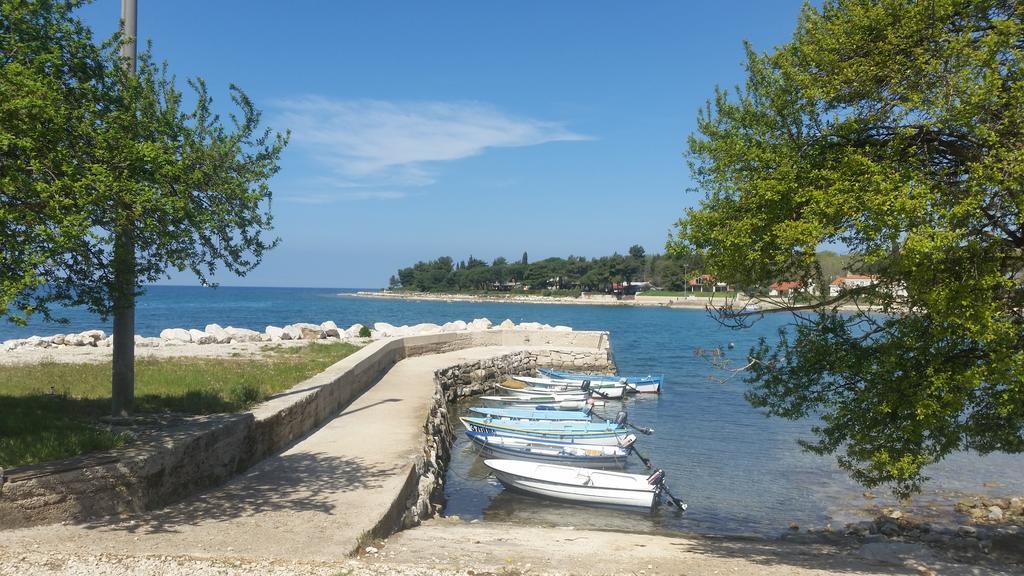 Hotel Zlatna Vala Umago Esterno foto