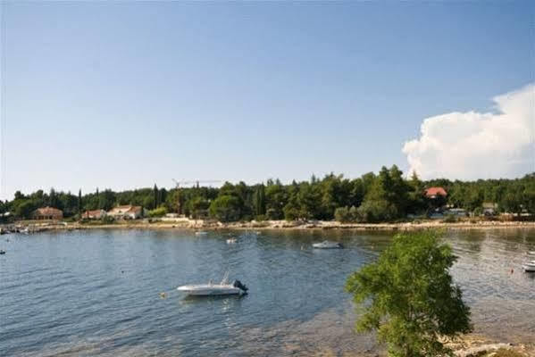Hotel Zlatna Vala Umago Esterno foto